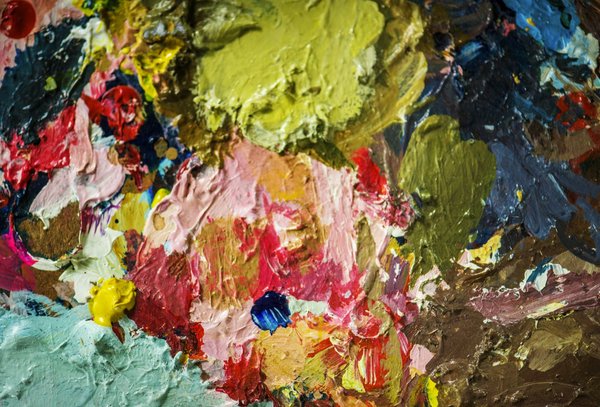 Kann die Einbindung von Kunstinstallationen in die Gebäudegestaltung den Immobilienwert steigern?